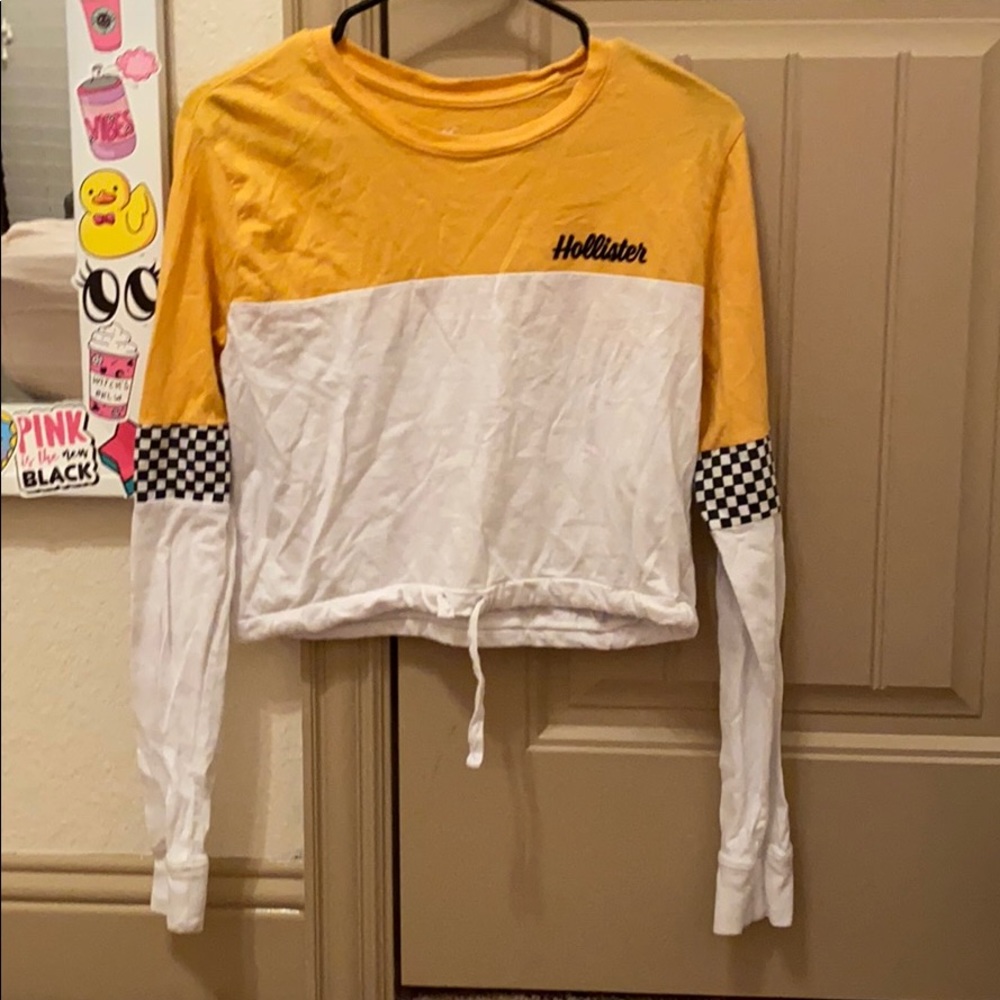 hollister cropped white, yellow and checkered top